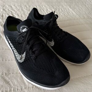 Nike Black and White Running Shoes